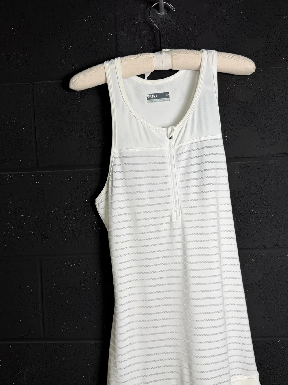 Lija White Zip-Front Sleeveless Tennis Dress -medium - Picture 9 of 16
